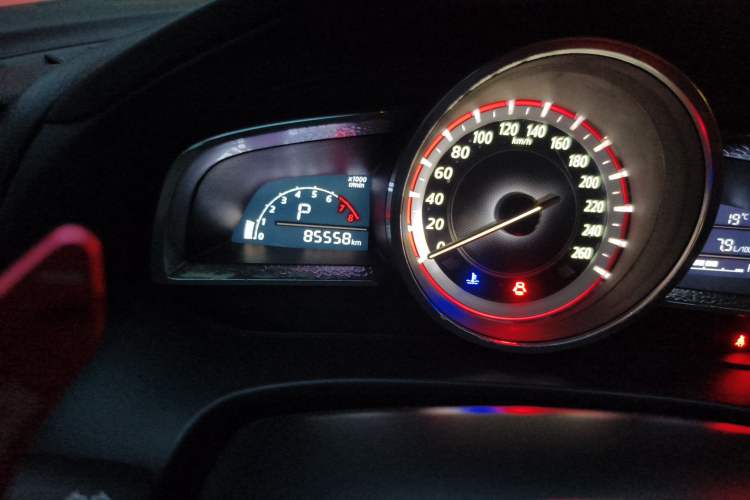 Used Mazda 3 Axela 2014 Sedan 2.0L Automatic Sport Model Odometer Close Up
