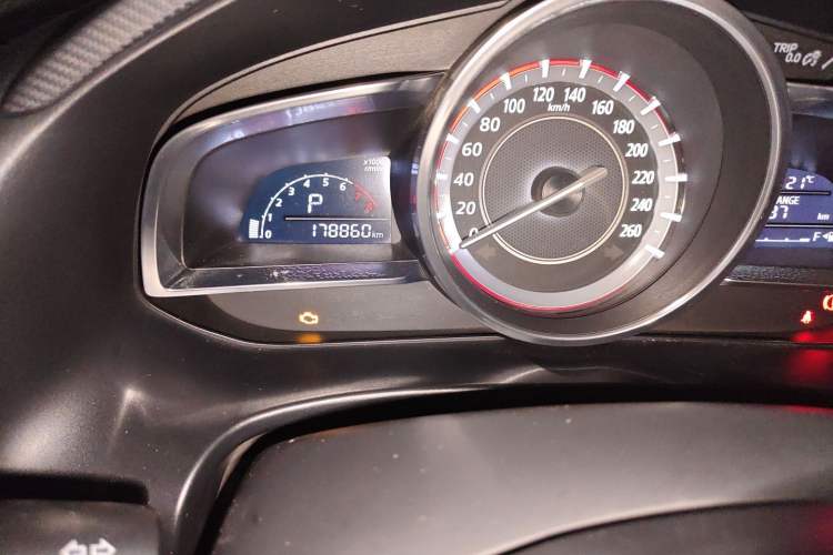 Used Mazda 3 Axela 2014 Sedan 2.0L Automatic Sport Model Odometer Close Up