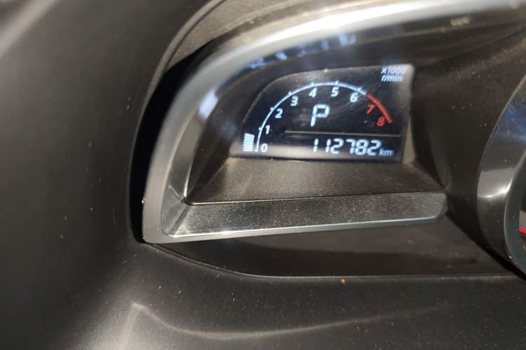 Used Mazda 3 Axela 2014 Sedan 2.0L Automatic Sport Model Odometer Close Up