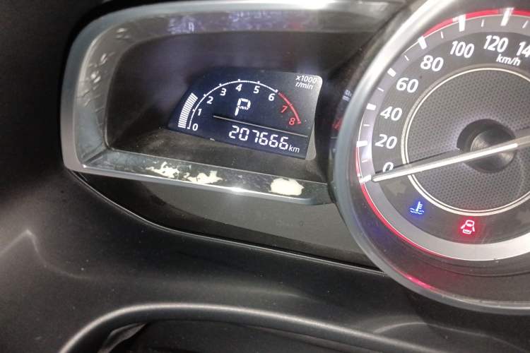 Used Mazda 3 Axela 2014 Sedan 1.5L Automatic Comfort Model Odometer Close Up