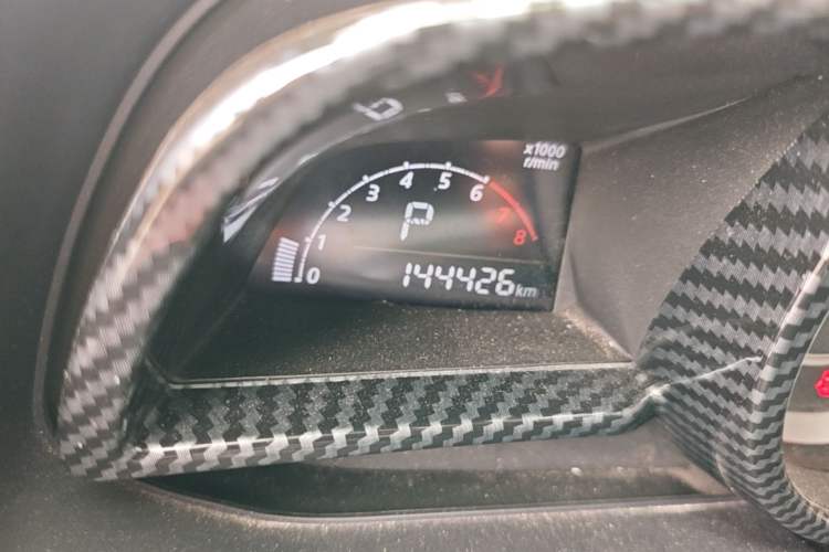 Used Mazda 3 Axela 2014 Sedan 1.5L Automatic Luxury Model Odometer Close Up