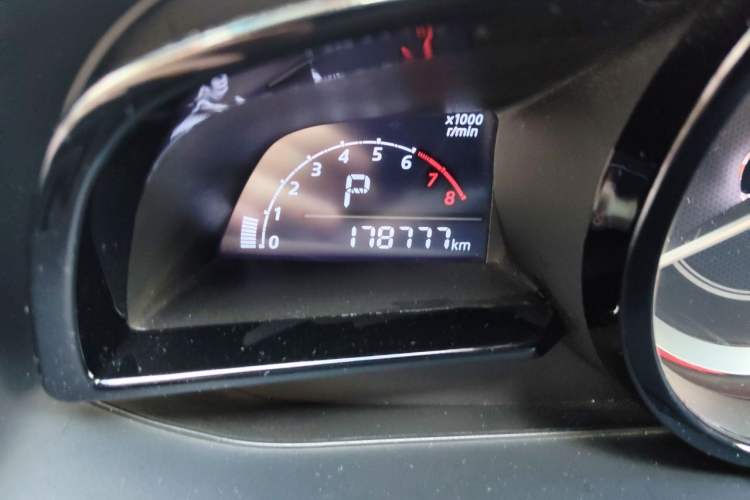 Used Mazda 3 Axela 2014 Sedan 1.5L Automatic Comfort Model Odometer Close Up