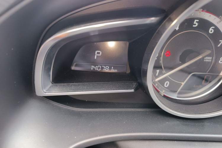 Used Mazda 3 Axela 2014 Sedan 2.0L Automatic Flagship Model Odometer Close Up