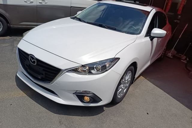 Used Mazda 3 Axela 2014 Hatchback 1.5L Automatic Luxury Model
