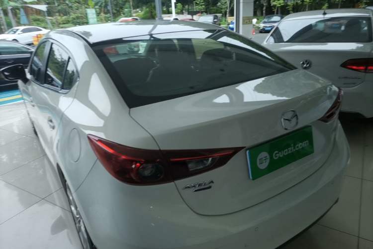 Used Mazda 3 Axela 2014 Sedan 2.0L Automatic Sport Model Rear Left 45 Deg