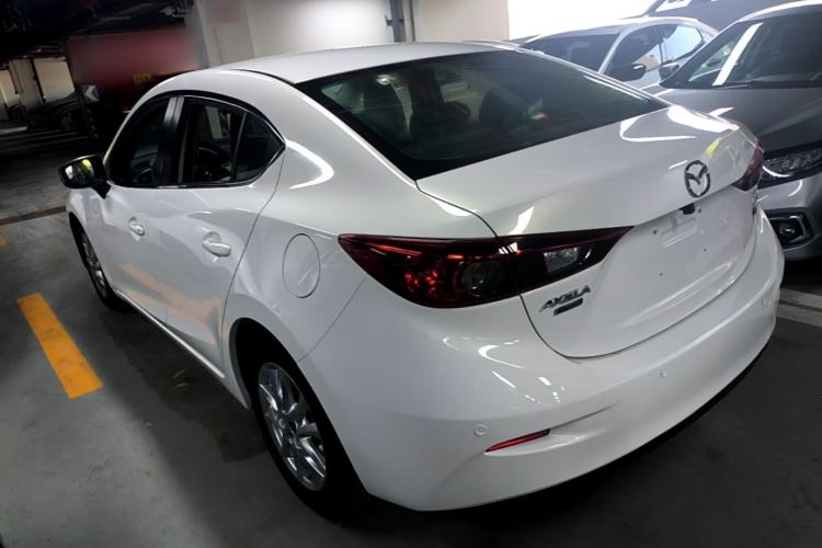 Used Mazda 3 Axela 2014 Sedan 1.5L Automatic Comfort Model Rear Left 45 Deg