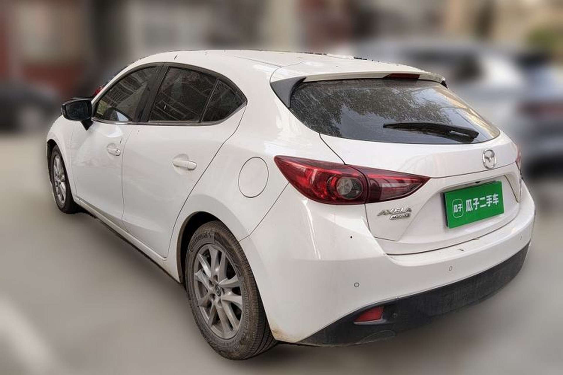Used Mazda 3 Axela 2014 Hatchback 1.5L Automatic Luxury Model Rear Left 45 Deg