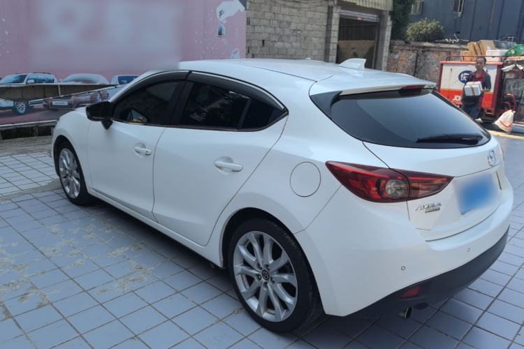 Used Mazda 3 Axela 2014 Hatchback 2.0L Automatic Sport Model Rear Left 45 Deg