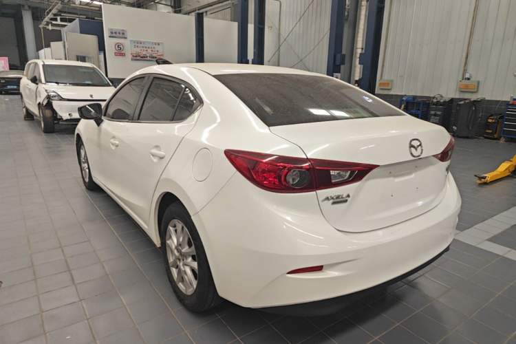 Used Mazda 3 Axela 2014 Sedan 1.5L Manual Comfort Model Rear Left 45 Deg