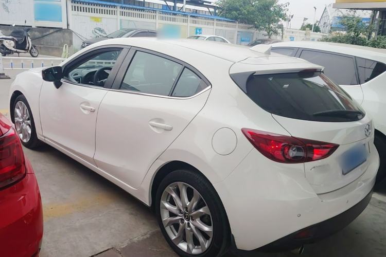 Used Mazda 3 Axela 2014 Hatchback 2.0L Automatic Flagship Model Rear Left 45 Deg