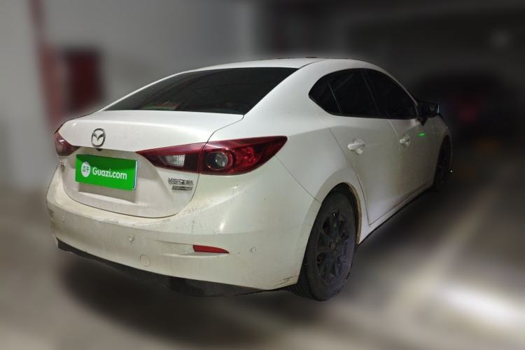 Used Mazda 3 Axela 2014 Sedan 1.5L Manual Comfort Model Rear Right 45 Deg