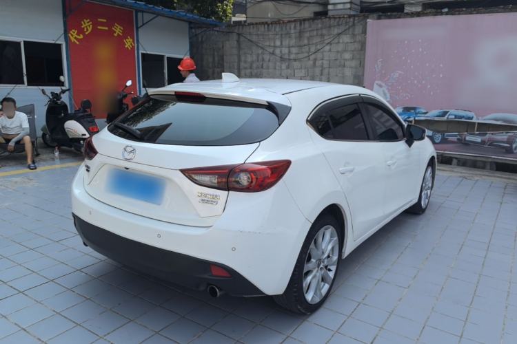 Used Mazda 3 Axela 2014 Hatchback 2.0L Automatic Sport Model Rear Right 45 Deg