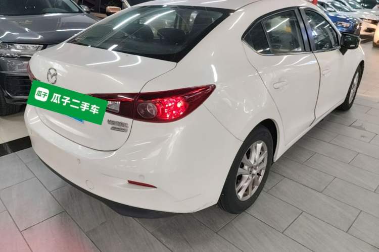 Used Mazda 3 Axela 2014 Sedan 1.5L Automatic Comfort Model Rear Right 45 Deg