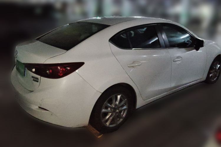 Used Mazda 3 Axela 2014 Sedan 1.5L Automatic Luxury Model Rear Right 45 Deg