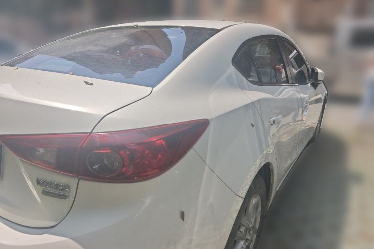 Used Mazda 3 Axela 2014 Sedan 1.5L Automatic Comfort Model Rear Right 45 Deg