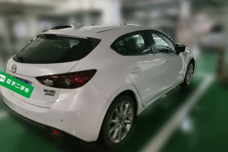 Used Mazda 3 Axela 2014 Hatchback 2.0L Automatic Sport Model Rear Right 45 Deg