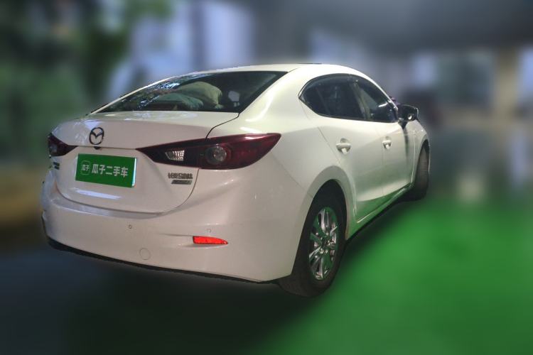 Used Mazda 3 Axela 2014 Sedan 1.5L Automatic Luxury Model Rear Right 45 Deg