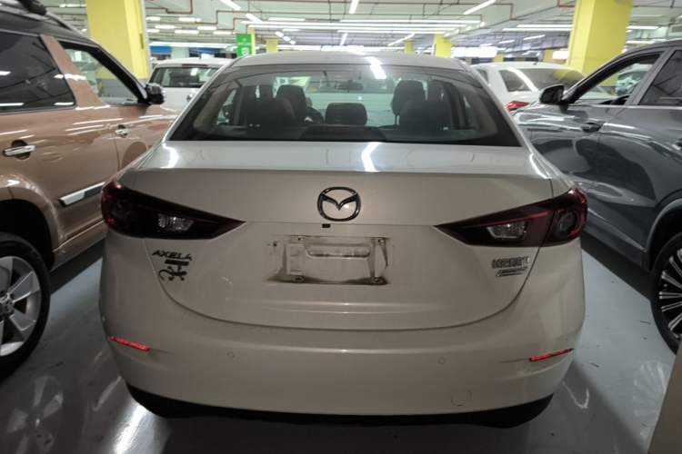 Used Mazda 3 Axela 2014 Sedan 1.5L Automatic Luxury Model Rear