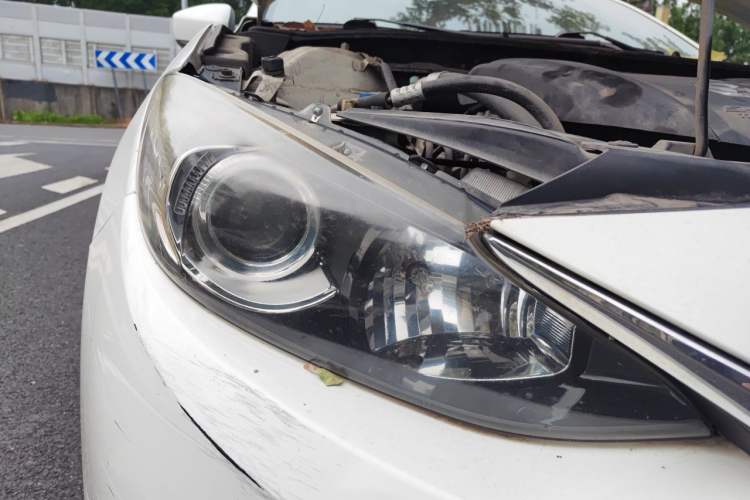 Used Mazda 3 Axela 2014 Sedan 1.5L Manual Comfort Model Right Front Headlight