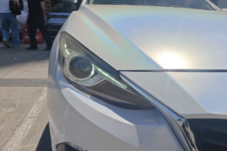 Used Mazda 3 Axela 2014 Sedan 1.5L Automatic Comfort Model Right Front Headlight