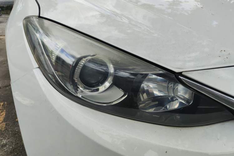 Used Mazda 3 Axela 2014 Sedan 1.5L Automatic Luxury Model Right Front Headlight