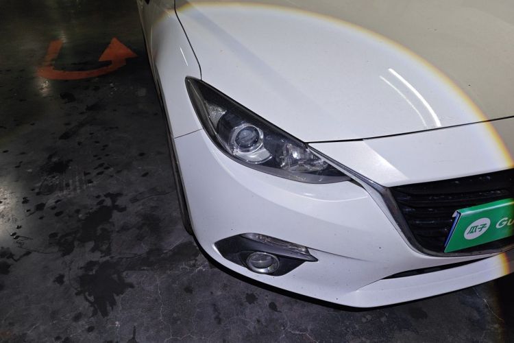 Used Mazda 3 Axela 2014 Sedan 2.0L Automatic Flagship Model Right Front Headlight