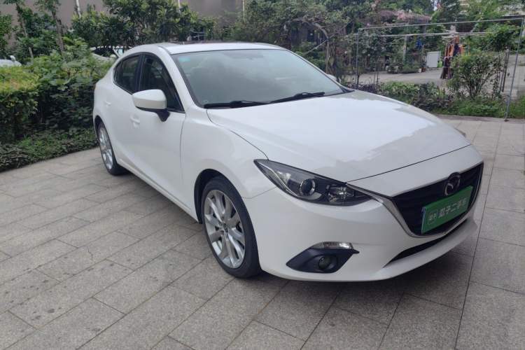 Used Mazda 3 Axela 2014 Sedan 2.0L Automatic Sport Model Right Front Headlight