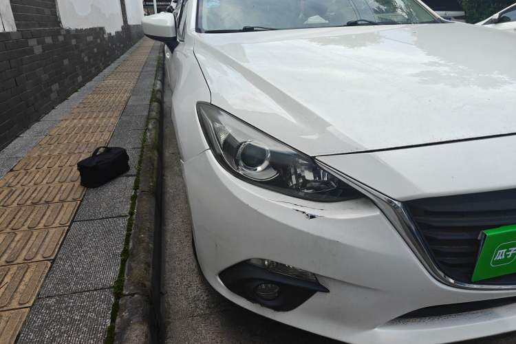 Used Mazda 3 Axela 2014 Sedan 1.5L Automatic Luxury Model Right Front Headlight