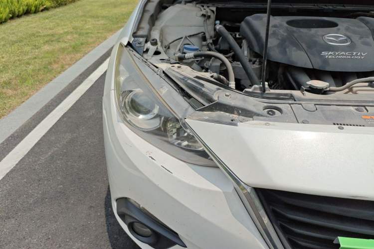 Used Mazda 3 Axela 2014 Sedan 1.5L Automatic Luxury Model Right Front Headlight