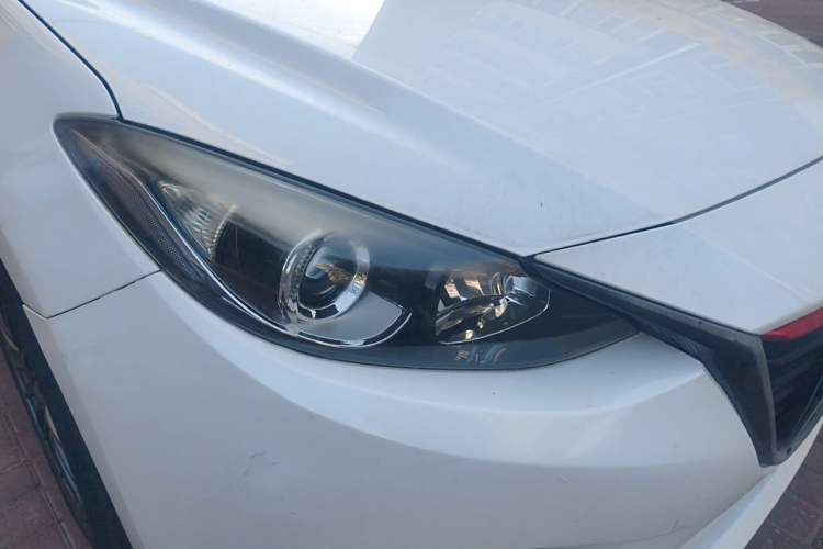 Used Mazda 3 Axela 2014 Sedan 1.5L Manual Comfort Model Right Front Headlight