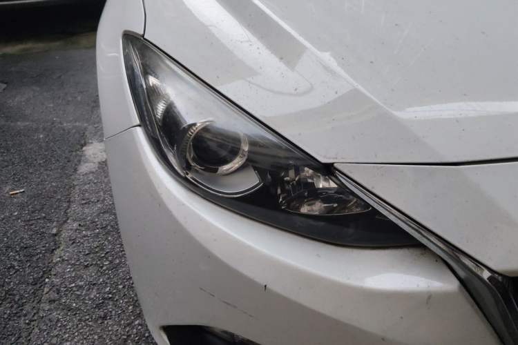 Used Mazda 3 Axela 2014 Sedan 1.5L Automatic Luxury Model Right Front Headlight