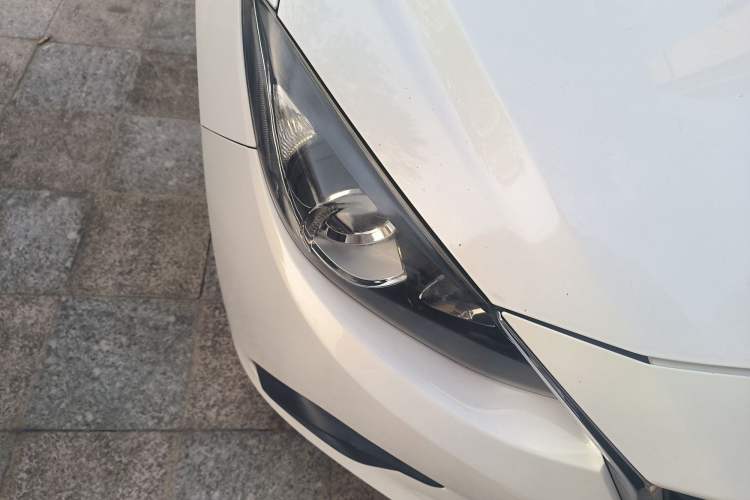 Used Mazda 3 Axela 2014 Sedan 1.5L Automatic Comfort Model Right Front Headlight