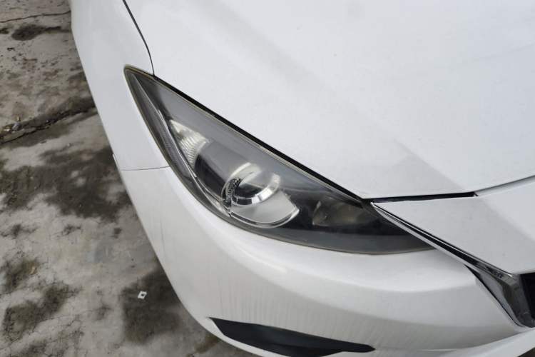 Used Mazda 3 Axela 2014 Sedan 1.5L Automatic Comfort Model Right Front Headlight