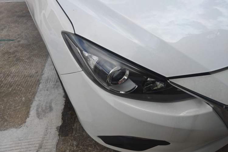 Used Mazda 3 Axela 2014 Sedan 1.5L Automatic Comfort Model Right Front Headlight