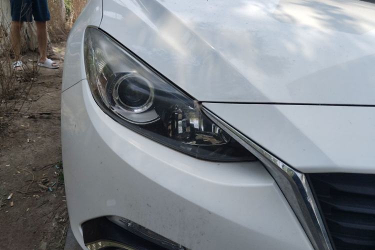 Used Mazda 3 Axela 2014 Sedan 1.5L Automatic Comfort Model Right Front Headlight