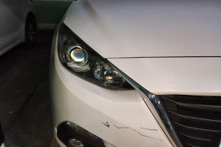Used Mazda 3 Axela 2014 Sedan 1.5L Automatic Luxury Model Right Front Headlight