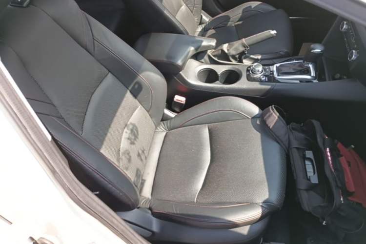 Used Mazda 3 Axela 2014 Sedan 2.0L Automatic Flagship Model Right Front Seat