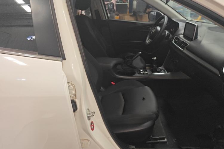 Used Mazda 3 Axela 2014 Sedan 1.5L Manual Comfort Model Right Front Seat