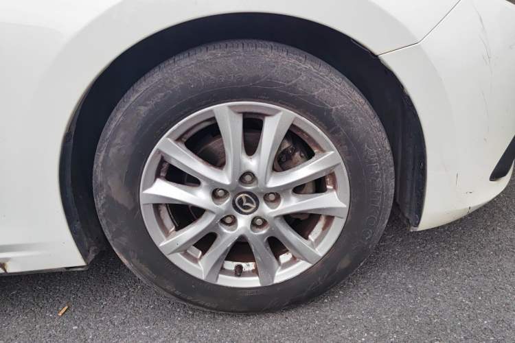 Used Mazda 3 Axela 2014 Sedan 1.5L Manual Comfort Model Right Front Wheel Hub