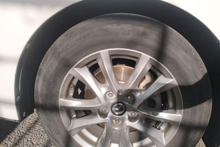 Used Mazda 3 Axela 2014 Sedan 1.5L Automatic Luxury Model Right Front Wheel Hub