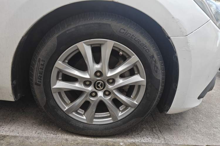 Used Mazda 3 Axela 2014 Sedan 1.5L Automatic Luxury Model Right Front Wheel Hub