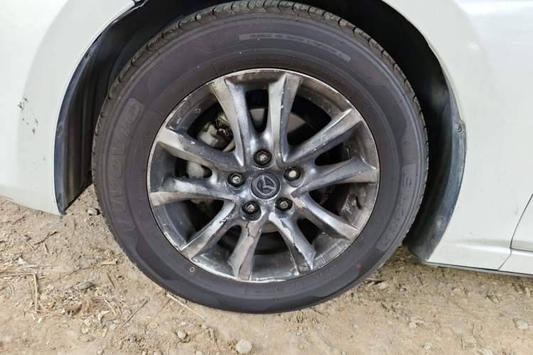 Used Mazda 3 Axela 2014 Sedan 1.5L Automatic Luxury Model Right Front Wheel Hub