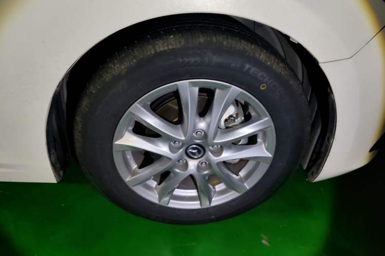 Used Mazda 3 Axela 2014 Sedan 1.5L Automatic Luxury Model Right Front Wheel Hub