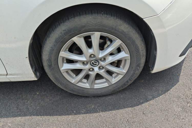 Used Mazda 3 Axela 2014 Sedan 1.5L Automatic Luxury Model Right Front Wheel Hub