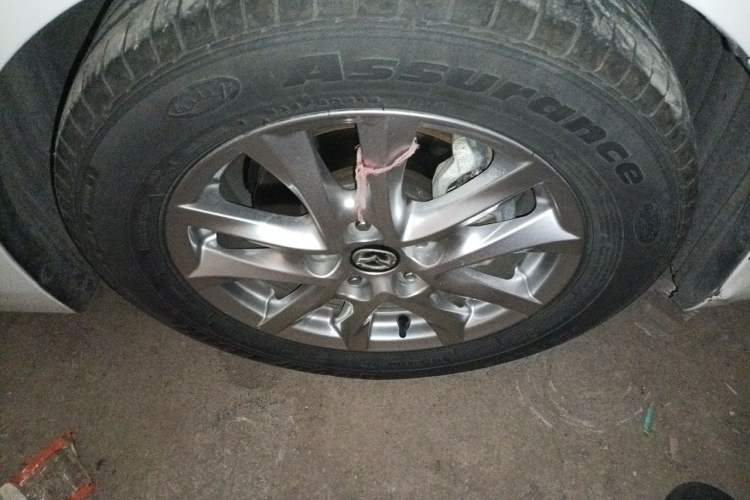 Used Mazda 3 Axela 2014 Sedan 1.5L Automatic Luxury Model Right Front Wheel Hub