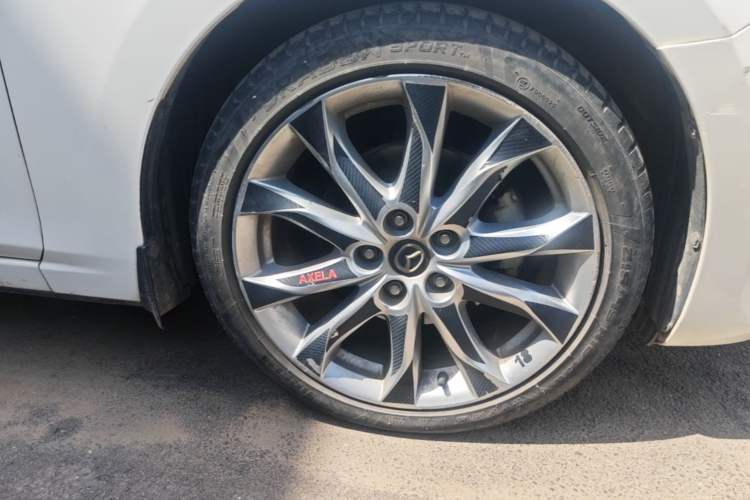 Used Mazda 3 Axela 2014 Sedan 2.0L Automatic Sport Model Right Front Wheel Hub