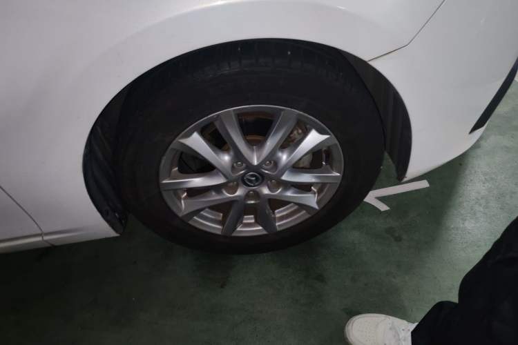 Used Mazda 3 Axela 2014 Sedan 1.5L Automatic Comfort Model Right Front Wheel Hub