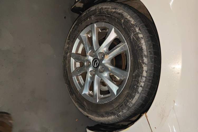 Used Mazda 3 Axela 2014 Hatchback 1.5L Automatic Luxury Model Right Front Wheel Hub