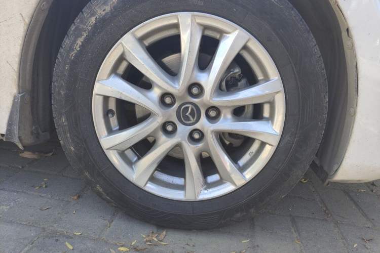 Used Mazda 3 Axela 2014 Sedan 1.5L Automatic Luxury Model Right Front Wheel Hub