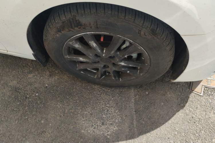 Used Mazda 3 Axela 2014 Sedan 1.5L Automatic Luxury Model Right Front Wheel Hub
